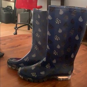 TOMS rain boots